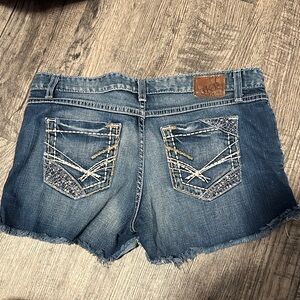 BKE Sabrina shorts